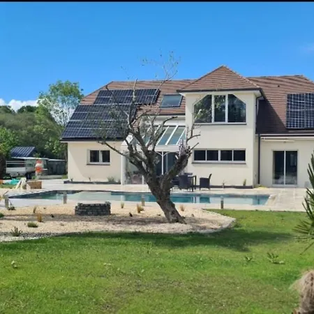 Villa Maison En Campagne Avec Piscine