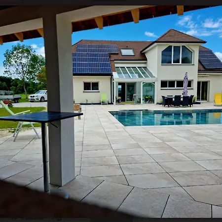 Maison En Campagne Avec Piscine Barzun